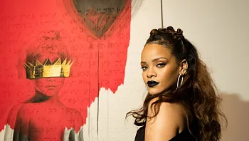 עשור שריהאנה לא מוציאה שירים - והיא עדיין עוקפת את ביונסה