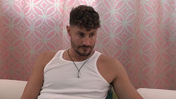 רז לא מוכן להתפשר על העישון של גבי: "זה דוחה אותי ממש, זה קו אדום"