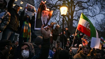 באיראן הזהירו את חמינאי: "תקיפה תצית את המחאה, נהר הדם מבעבע"