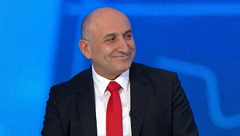 קרע של הרצועה הצולבת הקדמית ושחיקת ברך