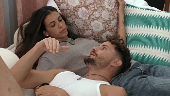 גבי משתפת את רז: "כשאני רוצה לעשן זה לא מרגיש לי בנוח, בגללך"