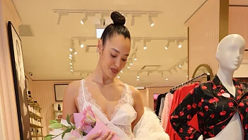 אחרי הנשיקה עם תום: יובל בוצ'ן שולחת מסר עבה לכל המחזרים