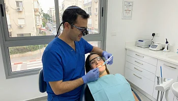 כל האמת שרופאי השיניים לא רוצים שתגלו על הלבנת שיניים