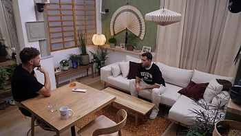 רז מגלה שלרועי יש רגשות לגבי: "אל תשתין לי בטריטוריה"