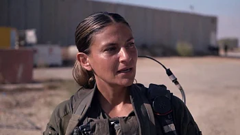 הקצינה שהפכה לסמל וליעד למכונת הרעל: "אין מקום נכון לי יותר"