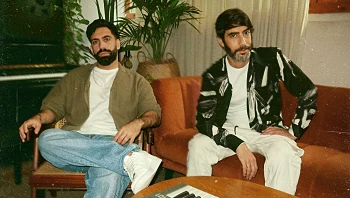 אחרי שנים שישב במגירה - אליעד משחרר סינגל בשיתוף פעולה מפתיע