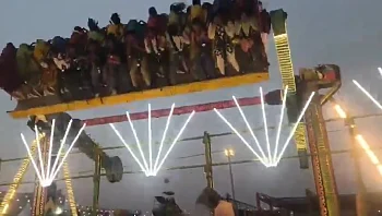 טרגדיה: שניים נהרגו ו-13 נפצעו בקריסת מתקן שעשועים בהודו