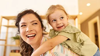 הביאה את בתה לעבודה - והתגובה שלה כבשה את הטיקטוק