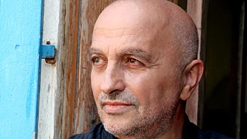 "גיליתי שאני אוהב לשיר - עם השנים אני נהנה יותר גם בהופעות"