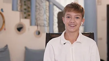 בן ה-15 שמסעיר את הרשת: "אני לא מאמין בבית ספר ובמסלול אחריו"