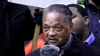 הכומר ופעיל זכויות האדם ג'סי ג'קסון הלך לעולמו בגיל 84