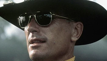 במבטו החודר, רוברט דובאל העביר רגש כמו שמעטים מסוגלים לעשות