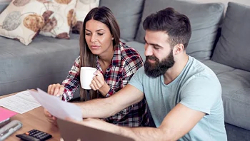 איך לחסוך בשנת 2026: בניית תקציב משפחתי