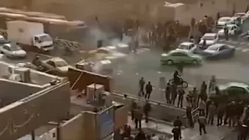 המחאה באיראן מתחדשת: עימותים אלימים באוניברסיטאות בטהרן