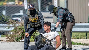 לא מצא עבודה, אז בחר בדרך הכי קיצונית כדי להבטיח אוכל ומיטה