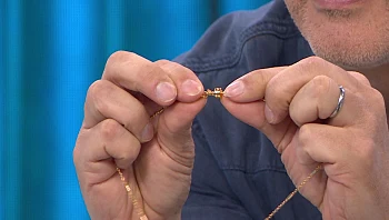 לא עוד התעסקות: השרשרת שנסגרת לבד