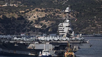 נושאת המטוסים פורד הגיעה לאזור, מטוסים אמריקניים נחתו בנתב"ג