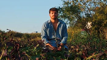 "לא יכול לחזור למי שהייתי": הזמר שנלחם ב-7.10 עובר למרכז הבמה