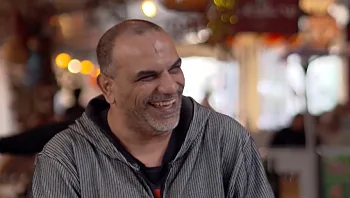 "מי שירצה יבוא": המסעדה הערבית מחיפה שמניפה את דגל הגאווה