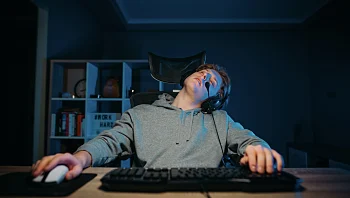 ארבעה ימים ברצף מול המסך: הגיימר שהתמוטט וסבל מדימום מוחי