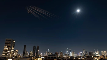 שיגורים מאיראן ומלבנון: רצף אזעקות ברחבי הארץ, אין נפגעים