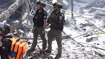 "אחת הזירות הקשות ביותר": הפגיעה בבית שמש מעיני השוטרים