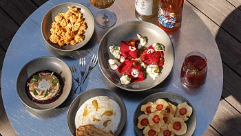 דווקא עכשיו: בר היין הטבעי החדש שנפתח במיקום הכי חם בת"א