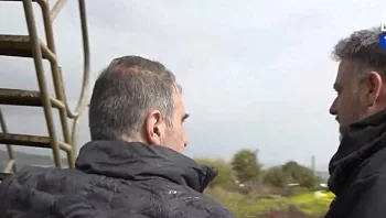 חיים על הקצה: התושבים שממשיכים לעבוד תחת אש בצפון