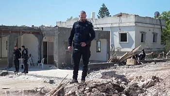 זרזיר מהעיניים שלהם: הכוחות שפעלו בזירת ההרס בעלטה מוחלטת