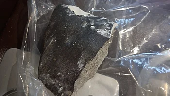 אישה טוענת שמטאור פגע בביתה - הרשויות מתקשות להכחיש