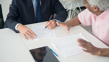 התקופה הכי רגישה בקריירה: למה ״ריסק זמני״ לא מטופל עלול להפוך לבעיה קבועה?