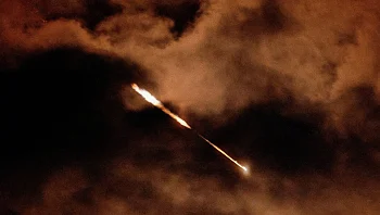 שיגורים מאיראן, לבנון ותימן; תקיפות בטהרן: "הופצץ מאגר מים"