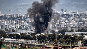 מטח משולב מאיראן ולבנון; פגיעה נוספת בבתי הזיקוק בחיפה