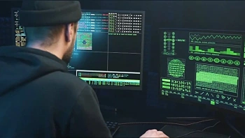 עוקץ הטיסות: הנוכלים שעושים מיליונים מתגובות בפייסבוק