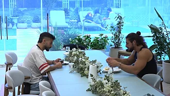 טיימליין "האח הגדול", היום ה-24: השיח על מערכות היחסים בבית