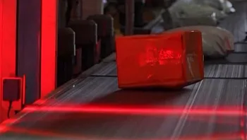 איפה החבילה? תיעוד מנתב"ג, בעקבות המשלוחים האבודים מחו"ל