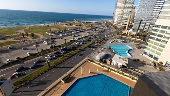 הנוף הוא הכוכב הראשי: חופשה מפנקת במלון האייקוני בתל אביב