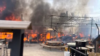 "מישהו ככל הנראה הצית אותה": הפיצרייה האהובה נשרפה כליל