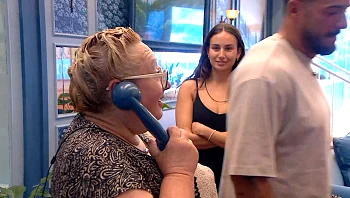 "אני גאה בך": פאינה מקבלת מסר מהבית ולא משאירה אף עין יבשה