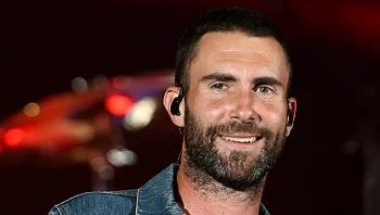 לא דומה לעצמו: הסולן המצליח של "מארון 5" כבר לא נראה ככה