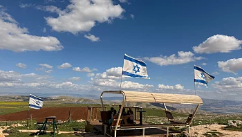 במותם ציוו לנו את החיים: 4 מצפים ועגלת קפה אחת לזכר הנופלים