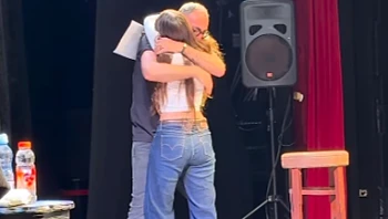 "צפיתם בויוה": ההפתעה שחיכתה לישראל קטורזה באמצע הופעה