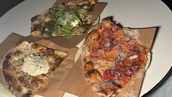 הפיצרייה הזו נפתחה לפני רגע, וכבר כל הצפון מדבר עליה – ובצדק!