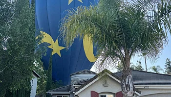 נחיתת חירום: כדור פורח צנח היישר לתוך חצר פרטית