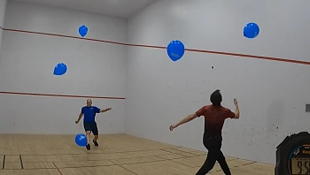 מעשה בחמישה בלונים - באוויר: שיא חדש (ומוזר) נשבר לאחר 16 דקות