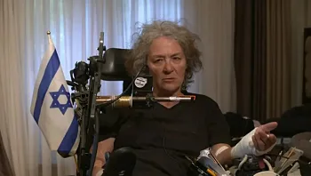 האישה שתועדה "דורסת" מפגינים חרדים עם כיסא הגלגלים בריאיון