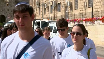 המלחמה לא עוצרת אותם: שבוע עם נערי "תגלית" שחורשים את ישראל