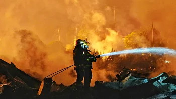 אסון בסין: 26 נהרגו ויותר מ-60 נפצעו בפיצוץ במפעל זיקוקים