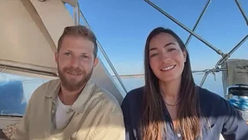 "פרק חדש במסע שלנו": הזוג שעזב הכול כדי להקיף את העולם בסירה