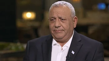 איזנקוט בריאיון בלעדי: "בנט ולפיד העדיפו את המפלגה על פני המדינה"